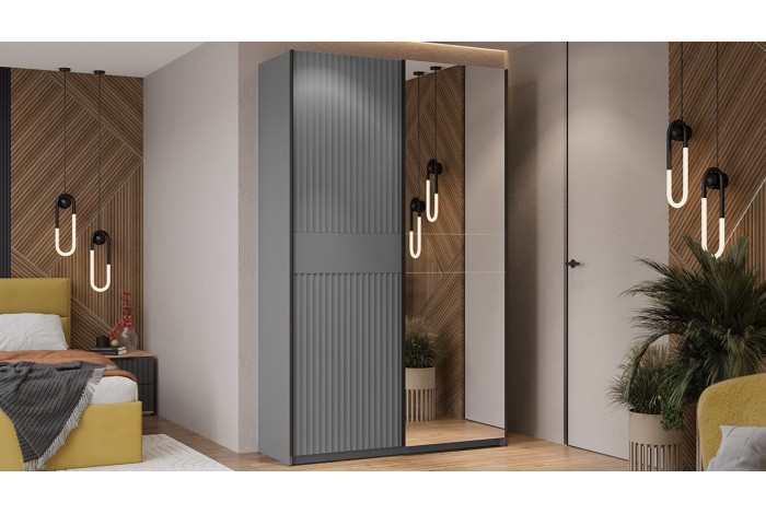 Шкаф-купе с 1 глухой и 1 зеркальной дверями «Оскар Тиффани» 1400 Ручка черная, Серый графит, Графит матовый (Глухой/Зеркало)