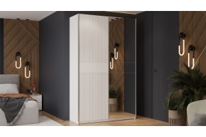 Шкаф-купе с 1 глухой и 1 зеркальной дверями Оскар Хилтон 1400 Ручка серебро, Белый снег, Белый матовый (Глухой/Зеркало)